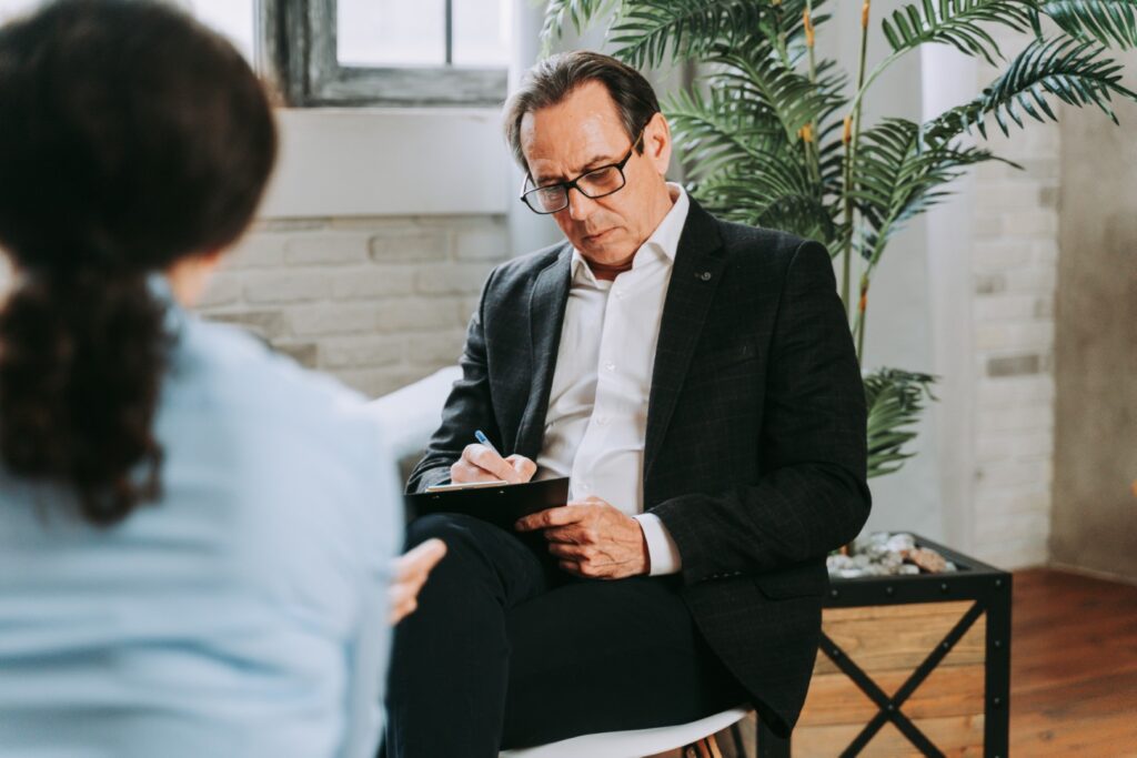Saúde Mental e Relacionamentos: Uma Jornada de Identidade Saúde Mental e Relacionamentos: Uma Jornada de Identidade