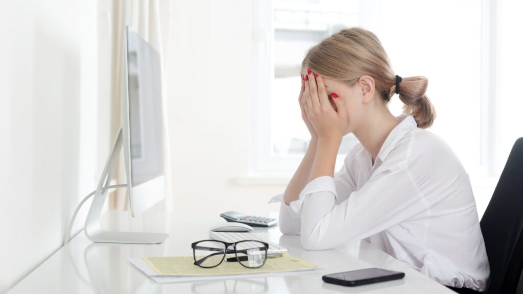 Como Ajudar Alguém com Crise de Ansiedade | Guia Aprenda como ajudar alguém em crise de ansiedade com dicas práticas e empáticas para oferecer apoio eficaz e acolhedor.