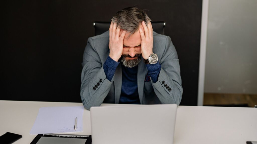 Crise de ansiedade x pânico: entenda as diferenças Entenda as diferenças entre crise de ansiedade e crise de pânico. Descubra sintomas