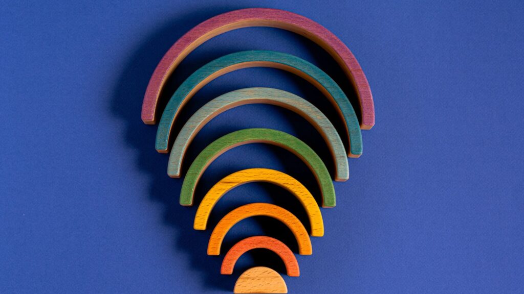 Crise de TDAH: 18 Sintomas Sinais | Guia Descubra os sinais de TDAH e como identificá-los. Reconhecer os sintomas é essencial para buscar o auxílio adequado.