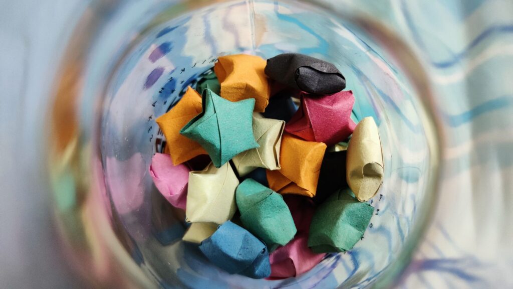 TDAH: Sintomas & 18 Sinais (Guia) Descubra os principais sintomas e sinais do TDAH. Entenda como buscar tratamento e melhorar a qualidade de vida.